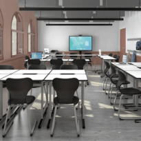 Chaises scolaires Mia Cantilever installées dans une salle de classe moderne – Aratice