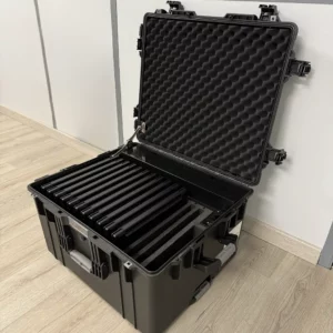 Valise multimédia TIP 13++ contenant des tablettes numériques, conçue pour le transport et la sécurisation des équipements – Aratice.